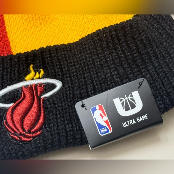 Miami Heat Pom Beanie - Picture 8 of 10